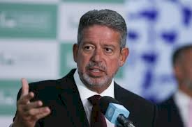 Arthur Lira PP é visto como corrupto atuante